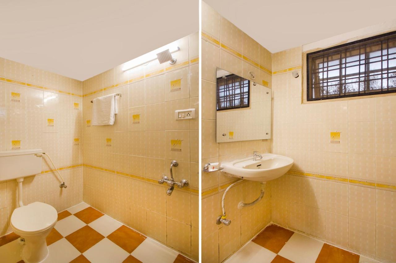 Vaccinated Staff - Oyo 11400 The Down Town Suites Haïdarabad Extérieur photo